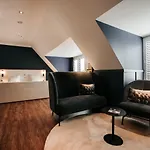 & Savarin - Rijswijk, Otel