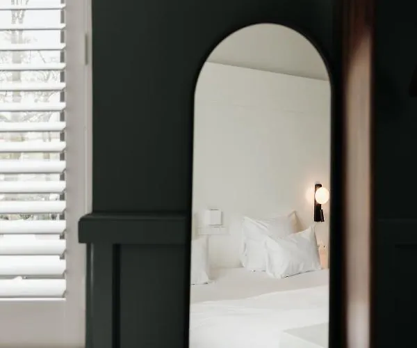 & Savarin - Rijswijk, Otel 5*