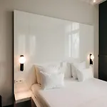 Hotel & Savarin - Rijswijk, The Hague