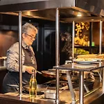 Hotel & Savarin - Rijswijk,