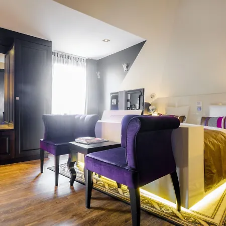 Hotel & Savarin - Rijswijk, Den Haag