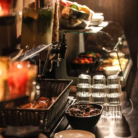 & Savarin - Rijswijk, Hotel