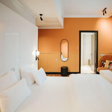 Hotel & Savarin - Rijswijk,