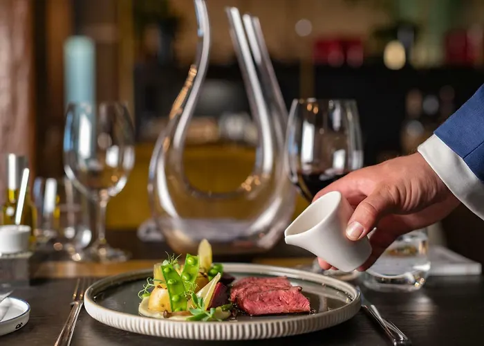 Hotel & Savarin - Rijswijk, The Hague