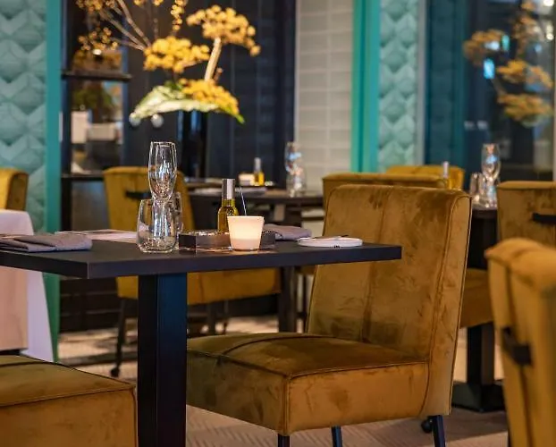 & Savarin - Rijswijk, Ξενοδοχείο