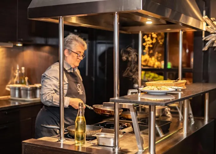 Hotel & Savarin - Rijswijk,