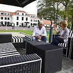 Hotel & Savarin - Rijswijk, La Haya